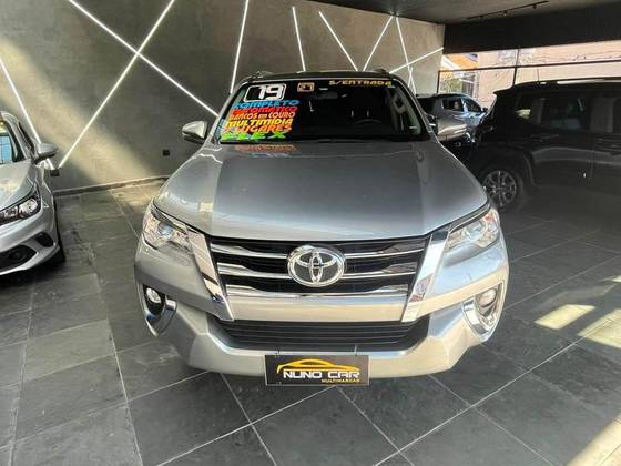 TOYOTA HILUX SW4 2.7 SRV 7 LUGARES 4X2 16V FLEX 4P AUTOMÁTICO TOYOTA HILUX SW4 2.7 SRV 7 LUGARES 4X2 16V FLEX 4P AUTOMÁTICO